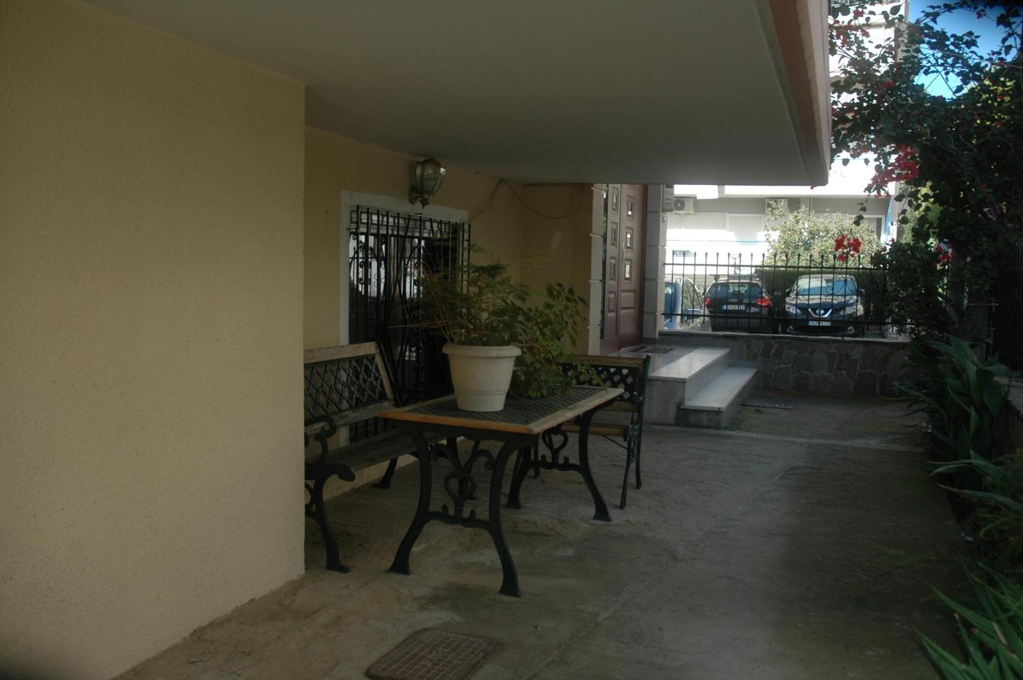 Mare - Mare B Hotel Patras Bagian luar foto